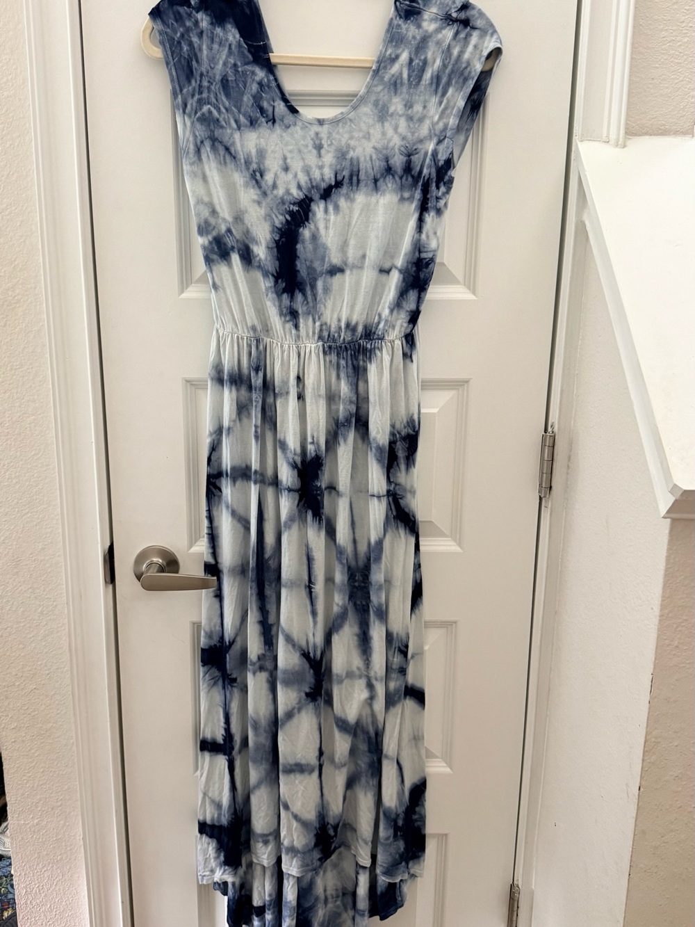 Neiman Marcus Navy and White Tie-Dye Scoop Neck Maxi Dress